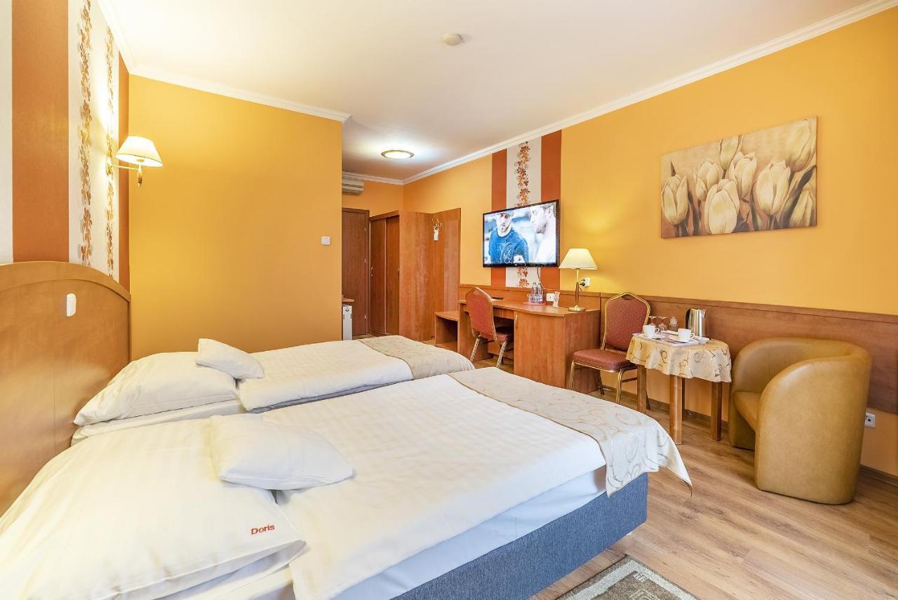Hotel Doris Oborniki Eksteriør bilde
