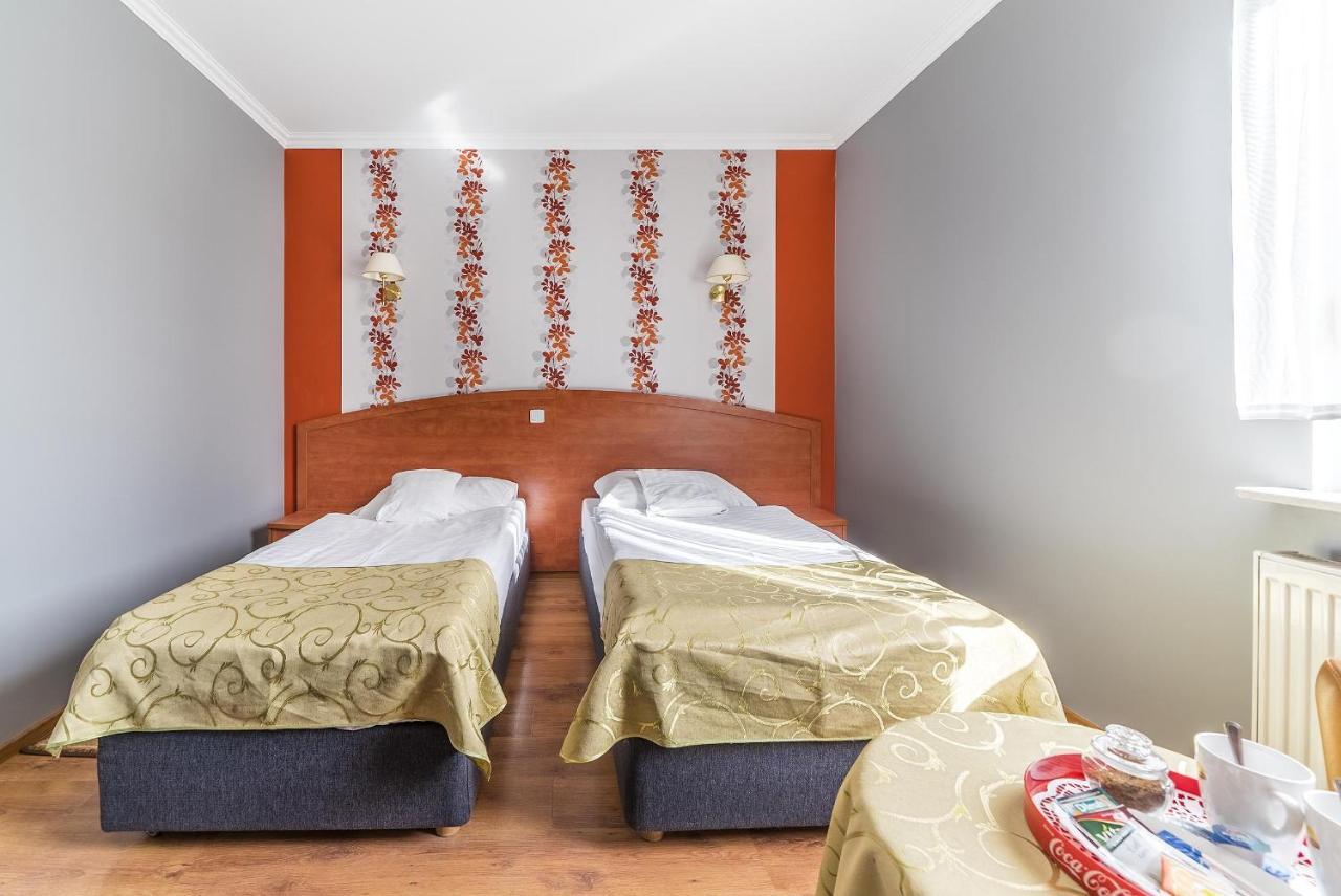 Hotel Doris Oborniki Eksteriør bilde